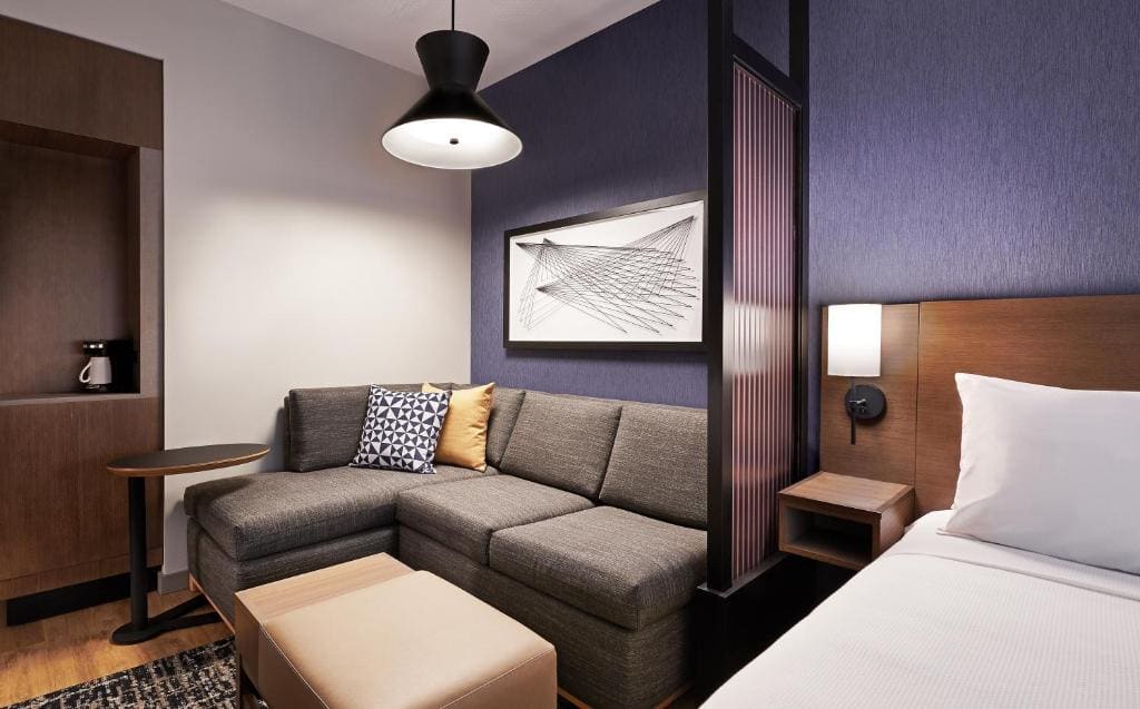 Queen Room with Accessible Tub - Disability Access room - Image 1