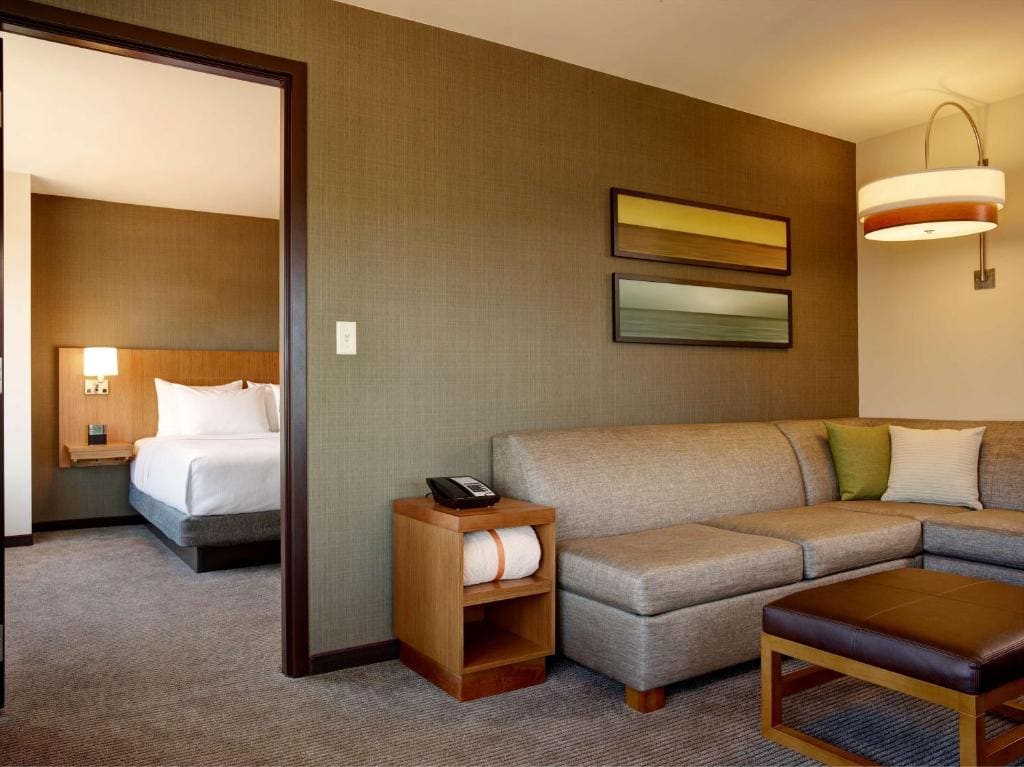 One-Bedroom King Suite with Sofa Bed room - Image 2