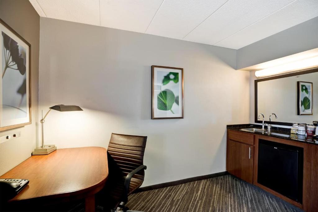 King Room with Sofa Bed room - Image 1