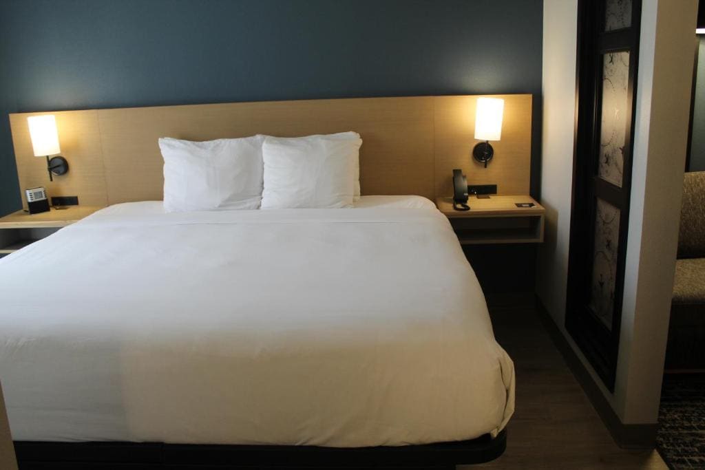 King Room with Sofa Bed - High Floor room - Image 2