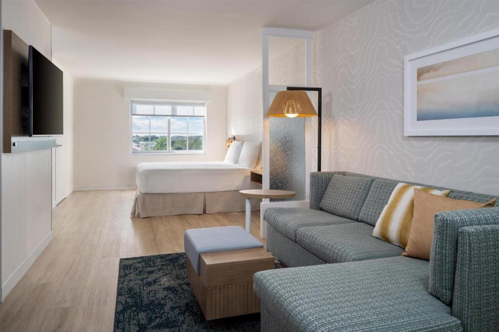 King Room with Accessible Tub - Disability Access room - Image 1