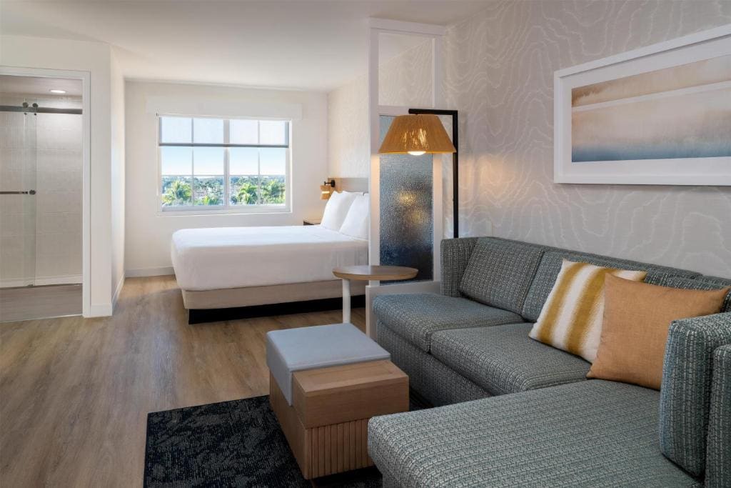 King Room with Sofa Bed room - Image 1
