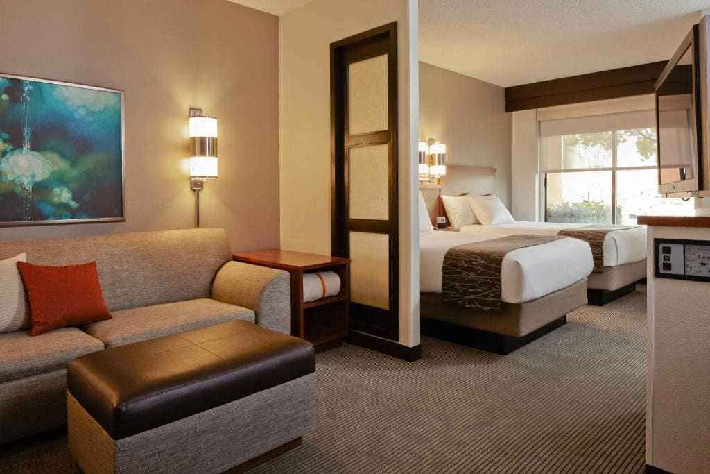 Double Room with Two Double Beds and Sofa Bed room - Image 2