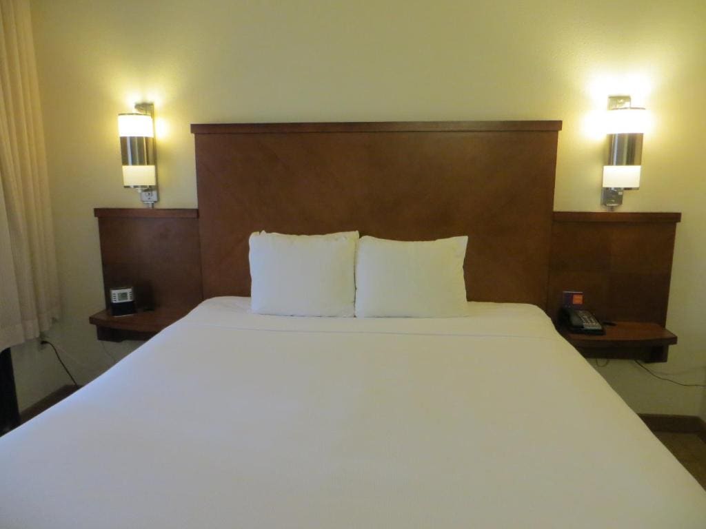 King Room with Sofa Bed - High Floor room - Image 2