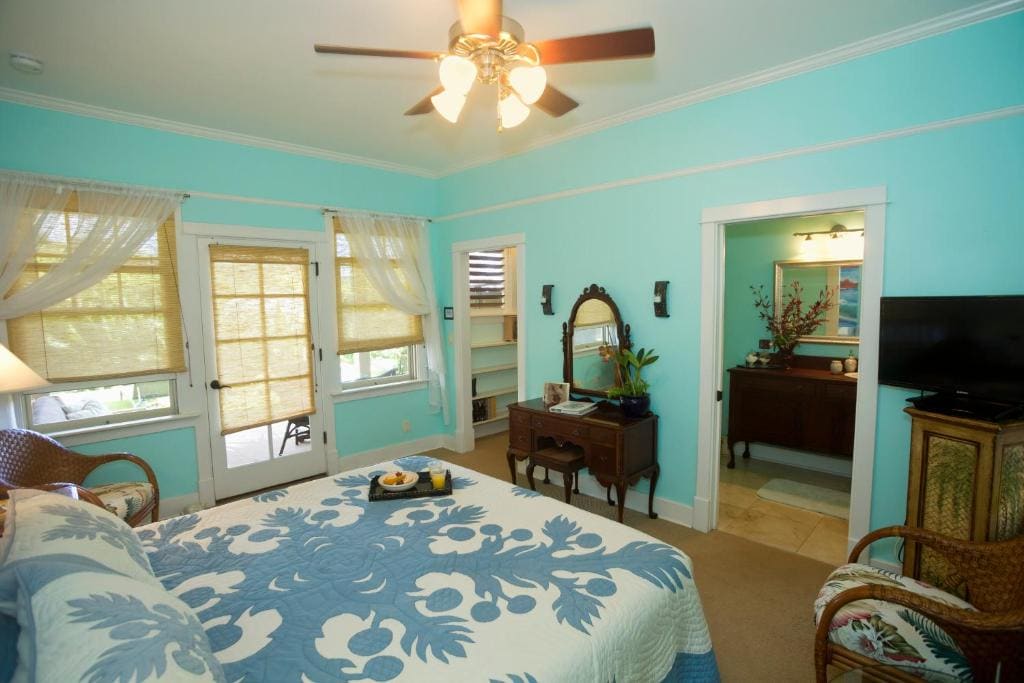The Orchid Room - One King Bed room - Image 3
