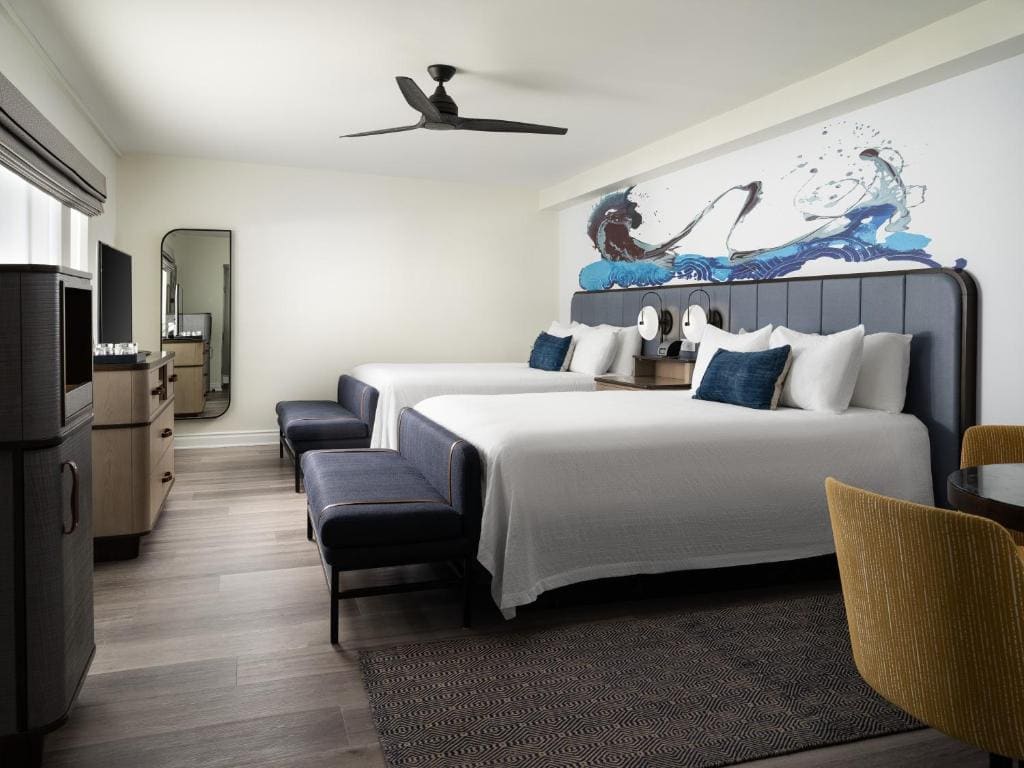 Standard Room with Two Queen Beds room - Image 1