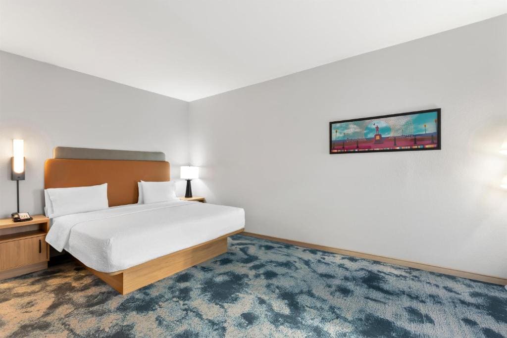 King Room - Non-Smoking room - Image 2