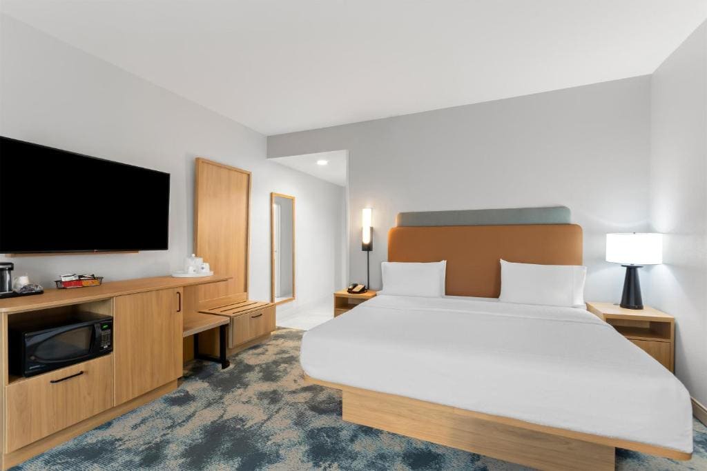 King Room - Non-Smoking room - Image 1