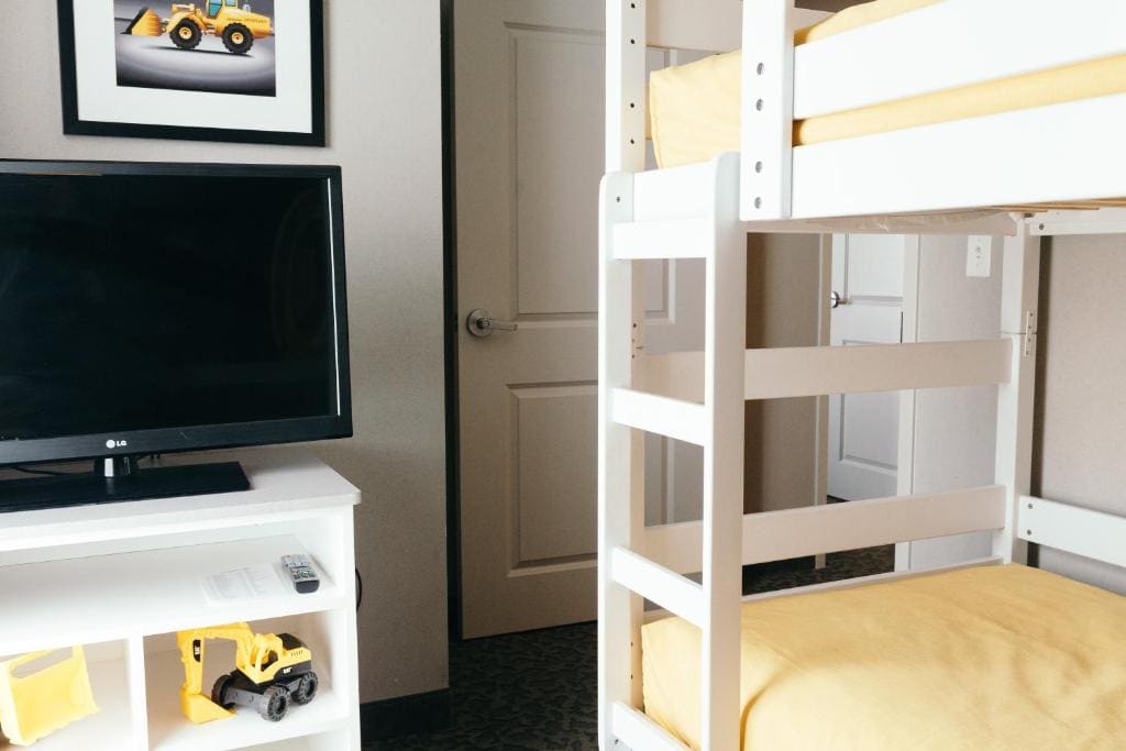 Two Bedroom Suite - Non-Smoking room - Image 3