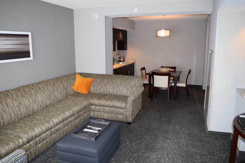 One-Bedroom Suite with Sofa Bed room - Image 2