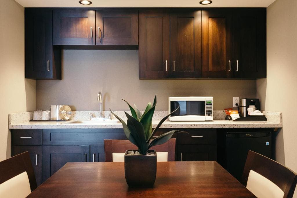 Two Bedroom Suite - Non-Smoking room - Image 1