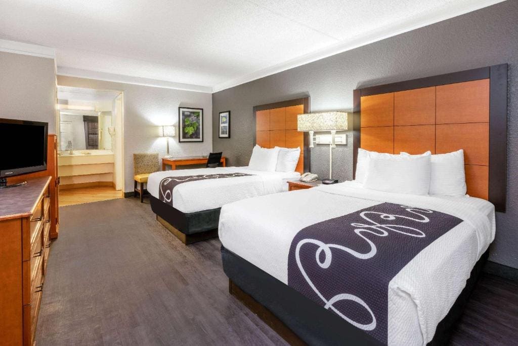 Double Room with Two Double Beds room - Image 1