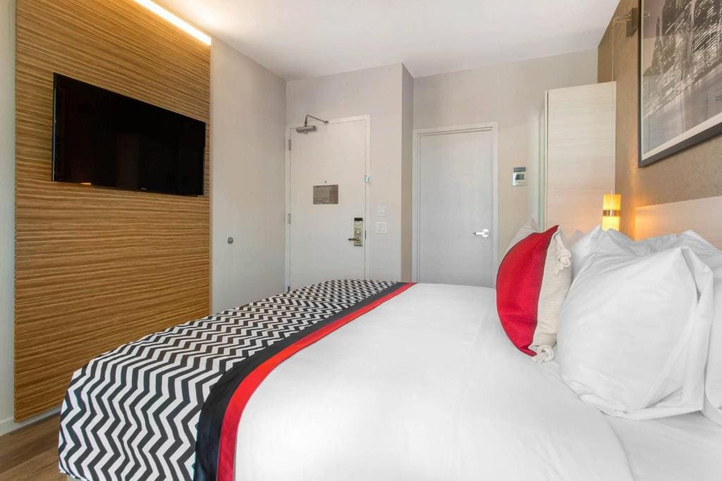 King Room - Non-Smoking room - Image 3