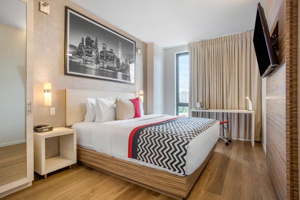 King Room - Accessible/Non-Smoking room - Image 1