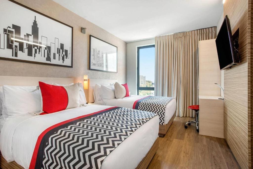 Double Room with Two Double Beds - Non-Smoking room - Image 1