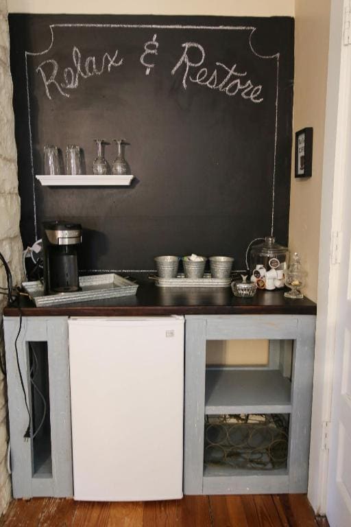 Cottage room - Image 3