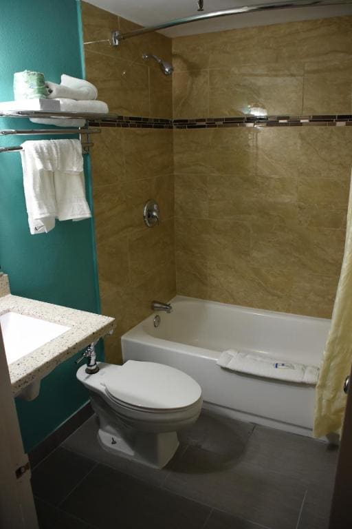 King Room - Non-Smoking room - Image 2