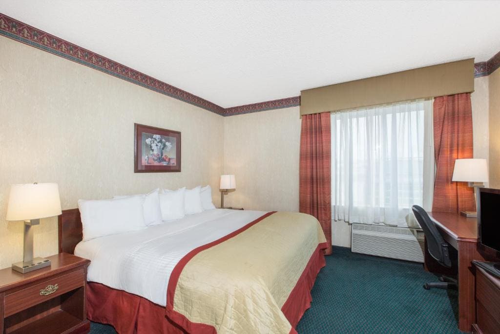King Room - Non-Smoking room - Image 1