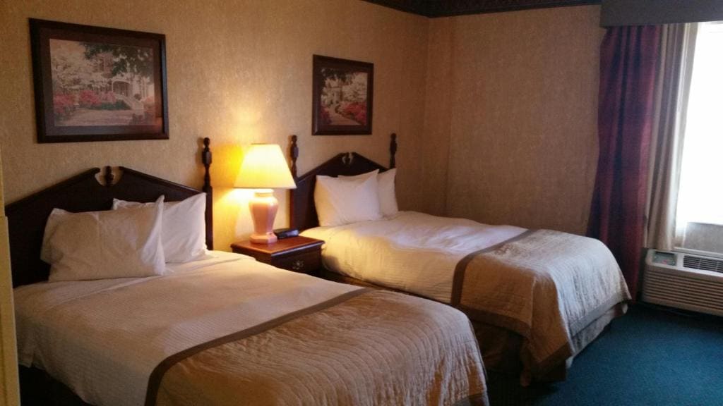 Double Room with Two Double Beds - Non-Smoking room - Image 3