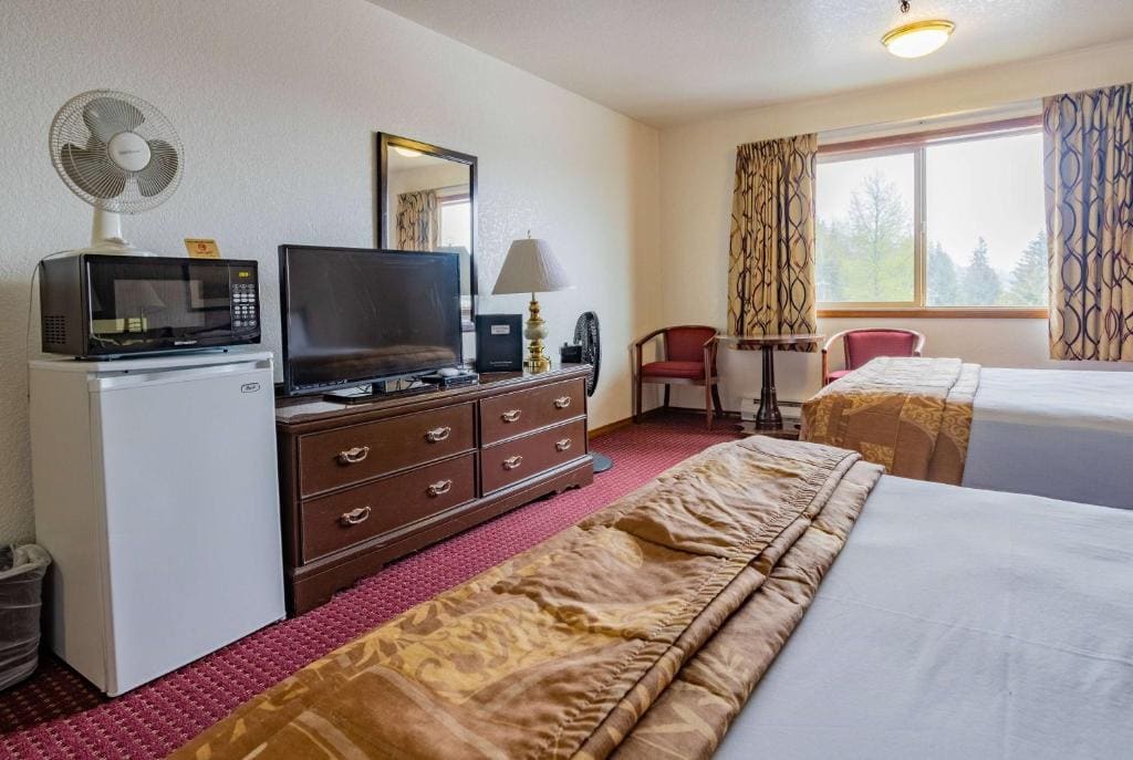 Double Room with Two Double Beds - Non-Smoking room - Image 2