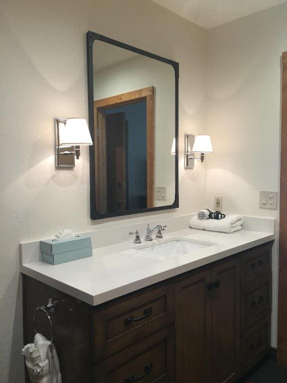 One-Bedroom Cottage with Creek View room - Image 2