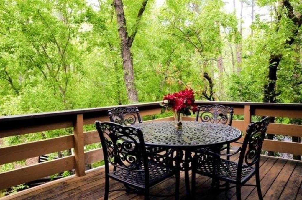 One-Bedroom Villa with Forest View and Spa Tub room - Image 2