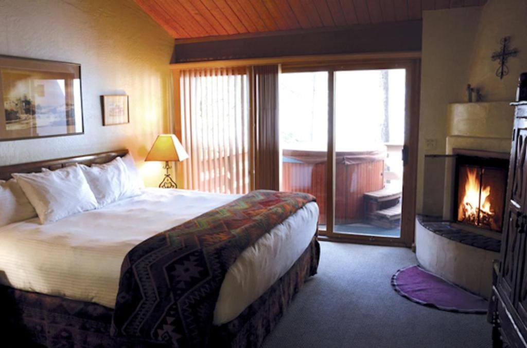 One-Bedroom Villa with Forest View room - Image 3