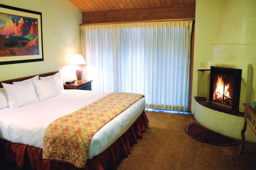 One-Bedroom Villa with Forest View room - Image 2