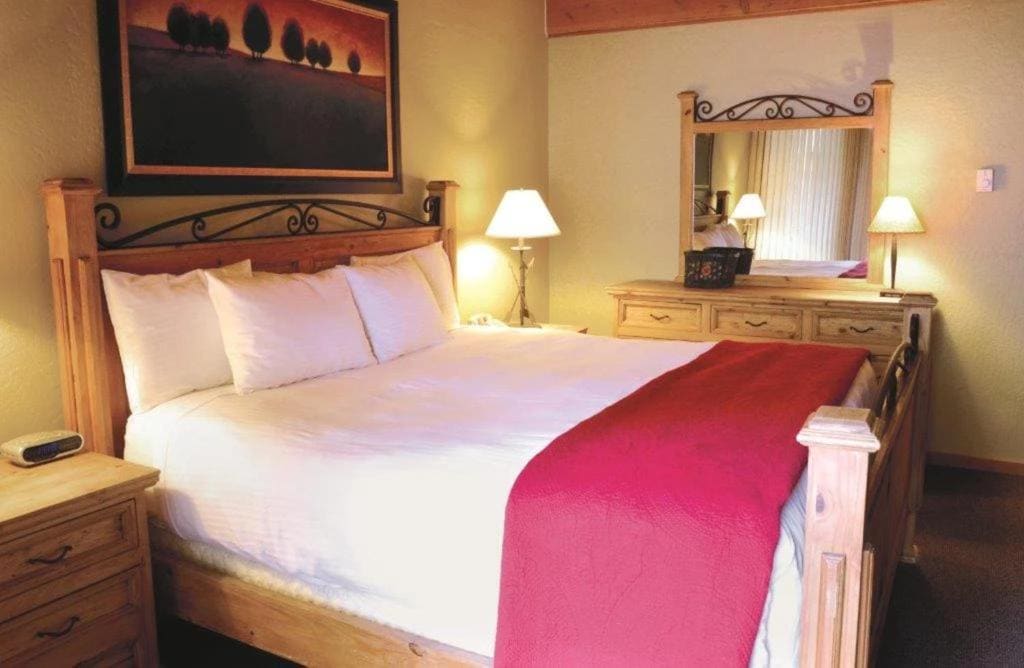 One-Bedroom Villa with Forest View room - Image 1