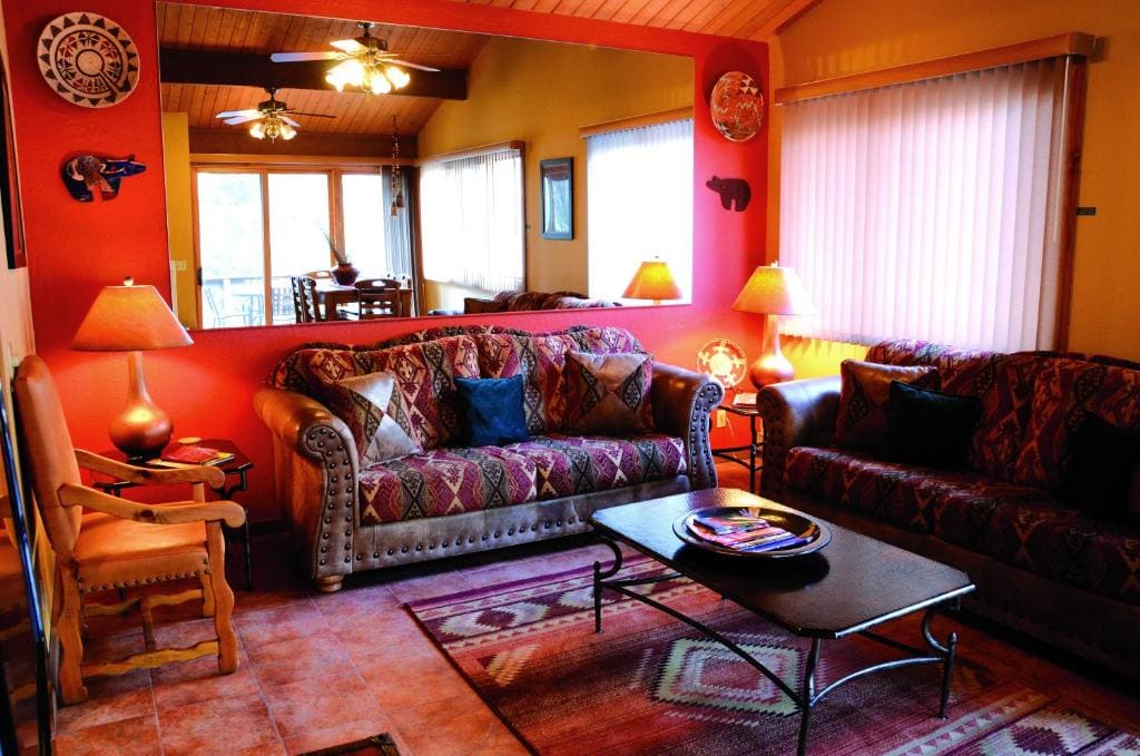 Two-Bedroom Cottage with Creek View room - Image 3