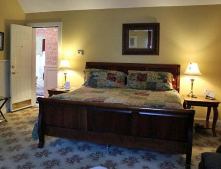 King Room room - Image 1