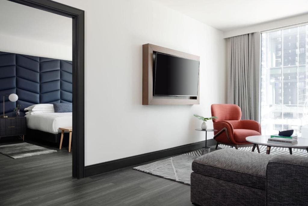 One-Bedroom Suite room - Image 1