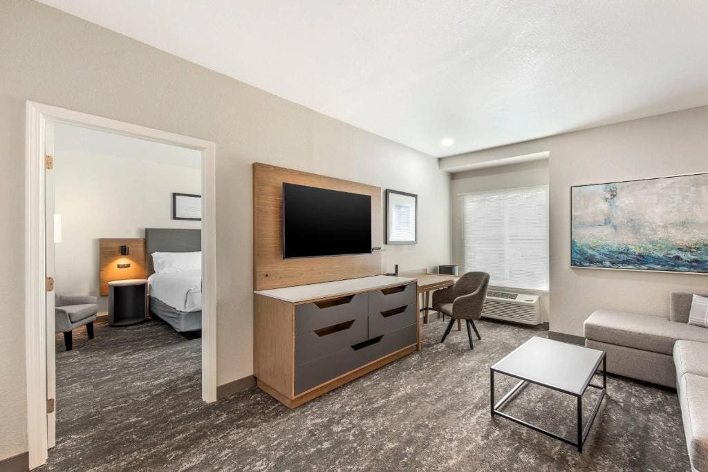 Honeymoon King Suite - Non Smoking room - Image 1