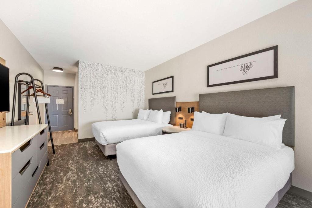 King Suite - Non Smoking room - Image 1