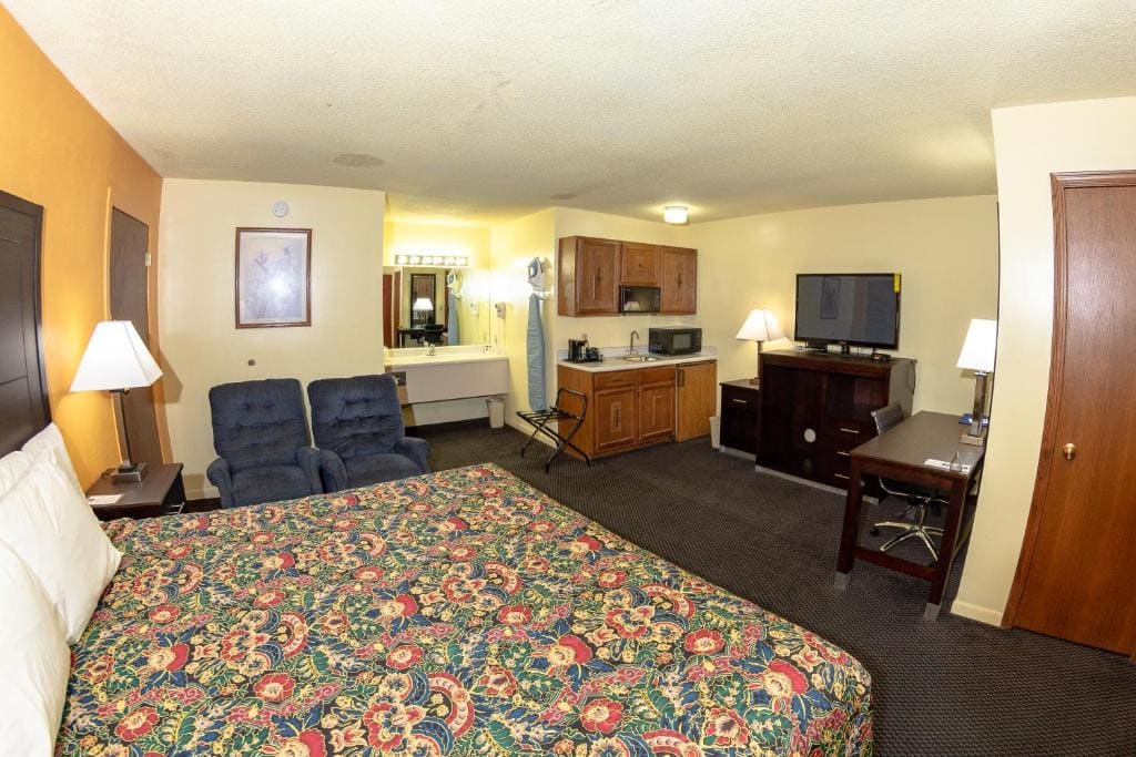 Deluxe King Suite room - Image 2