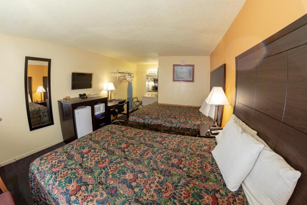 Deluxe King Suite room - Image 1
