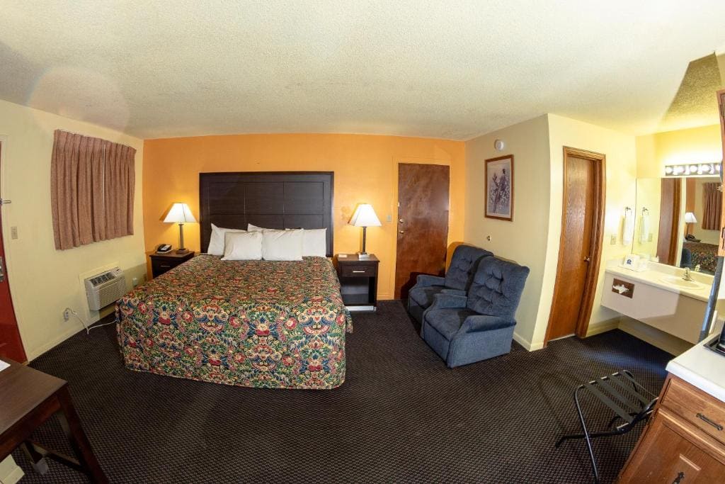 King Room - Non-Smoking room - Image 1