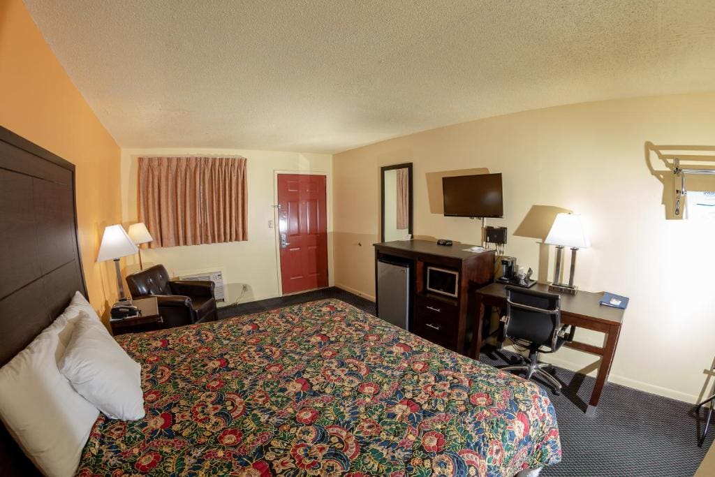 Standard King Room - Smoking room - Image 2