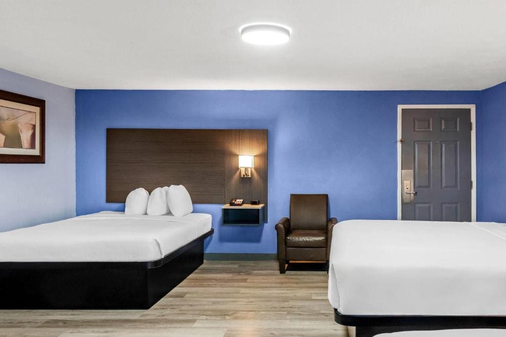 King Room - Non-Smoking room - Image 3
