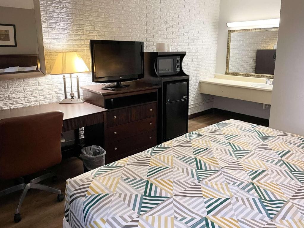 King Room - Non-Smoking room - Image 2