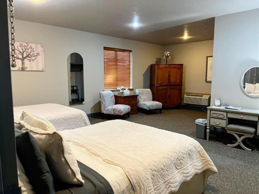 Suite room - Image 1