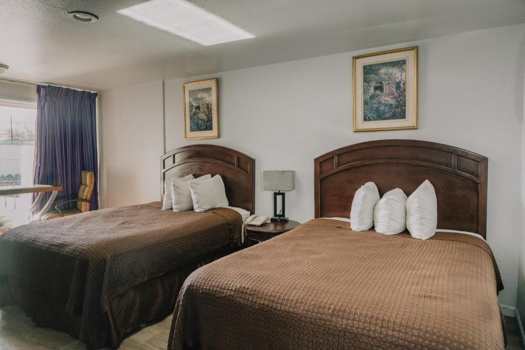 Queen Room with Two Queen Beds room - Image 1