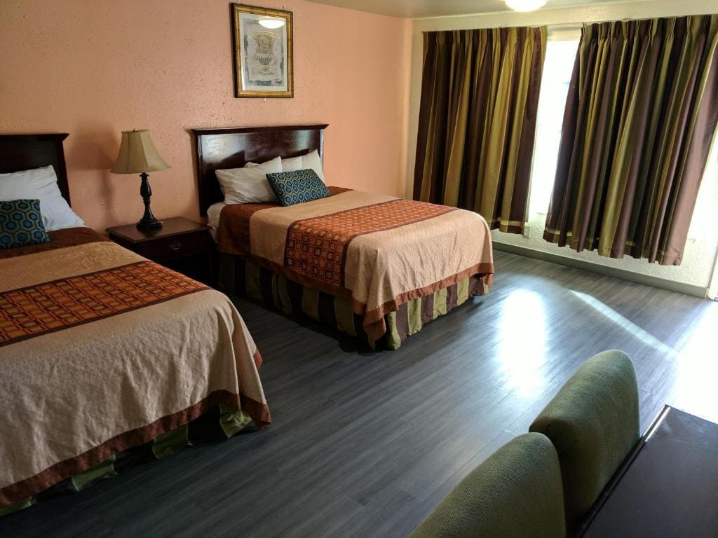 Queen Room room - Image 3