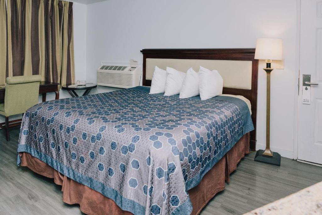 King Room room - Image 1