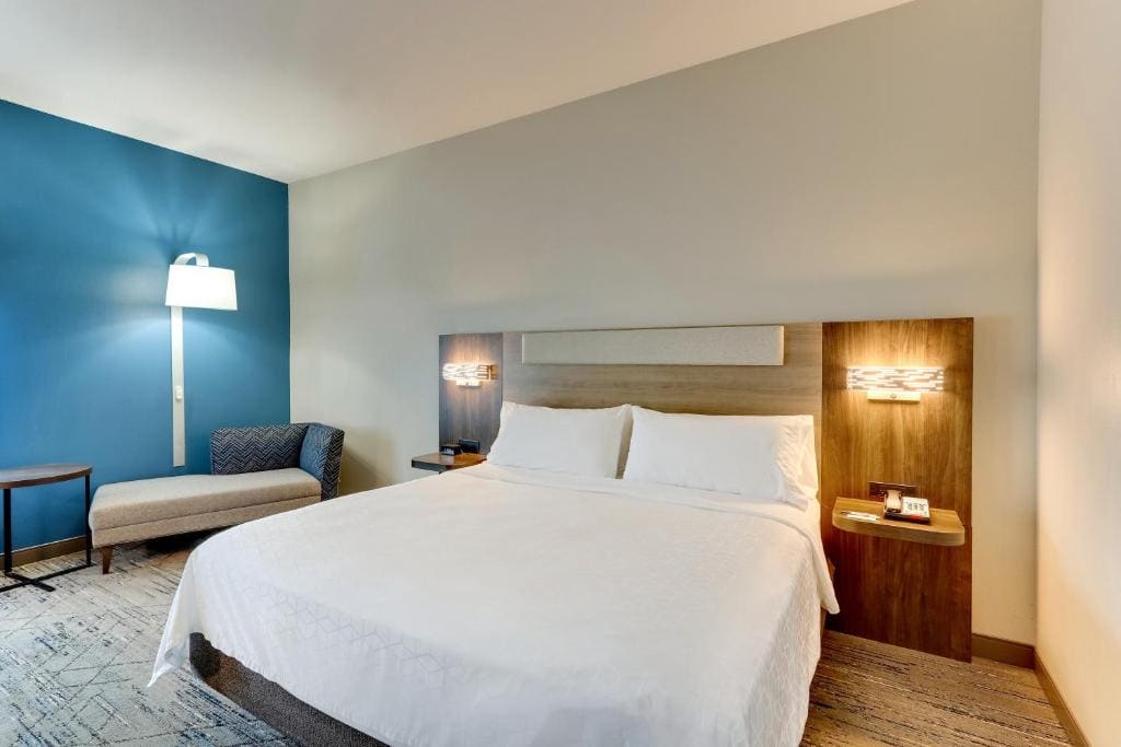 Standard King Room room - Image 2