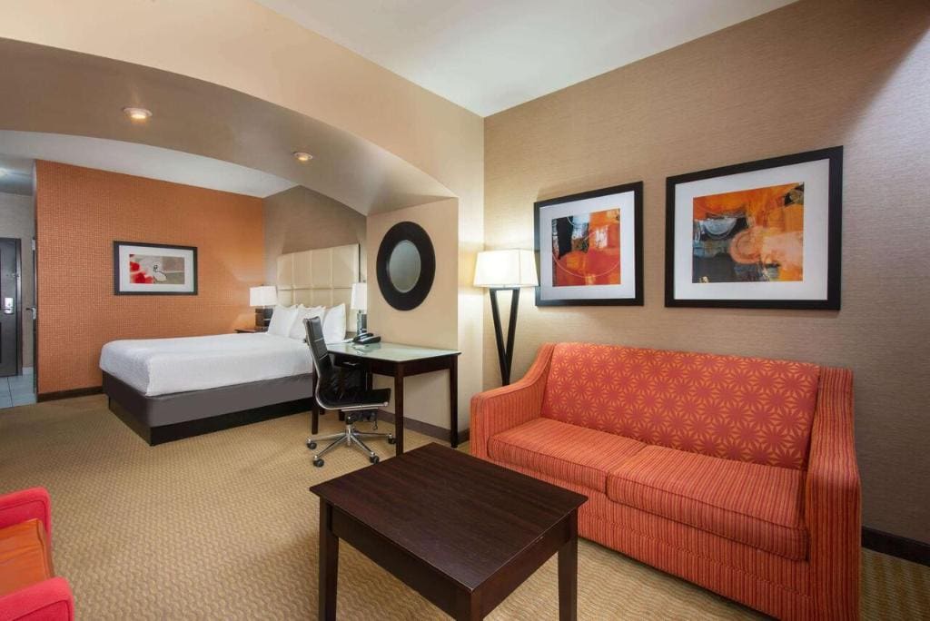 Executive King Room - Non-Smoking room - Image 2