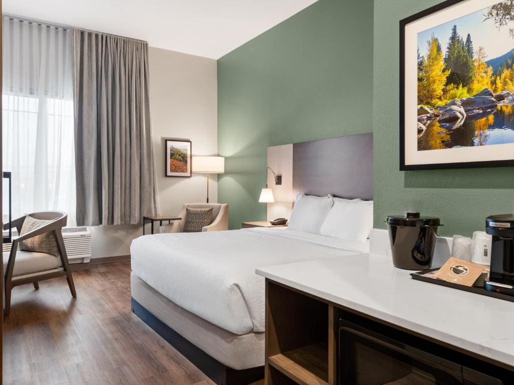 1 King Bed, Hearing Accessible Room room - Image 1