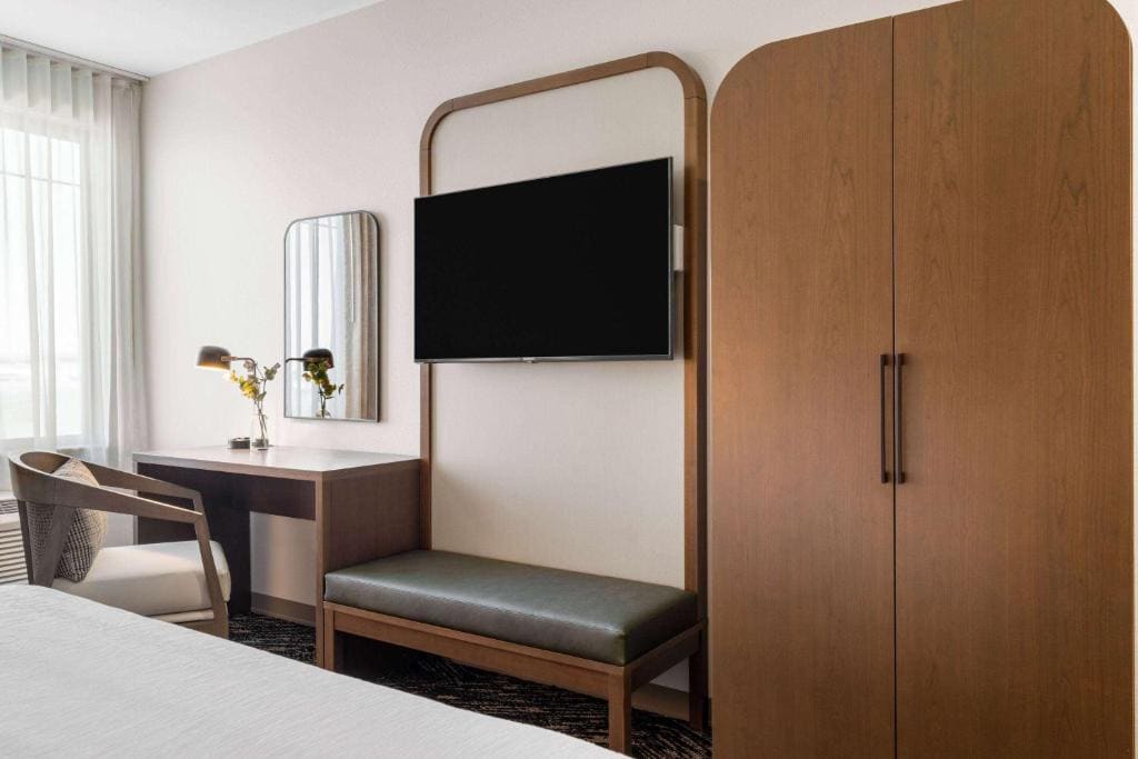1 King Bed, Standard Room, Shower room - Image 3
