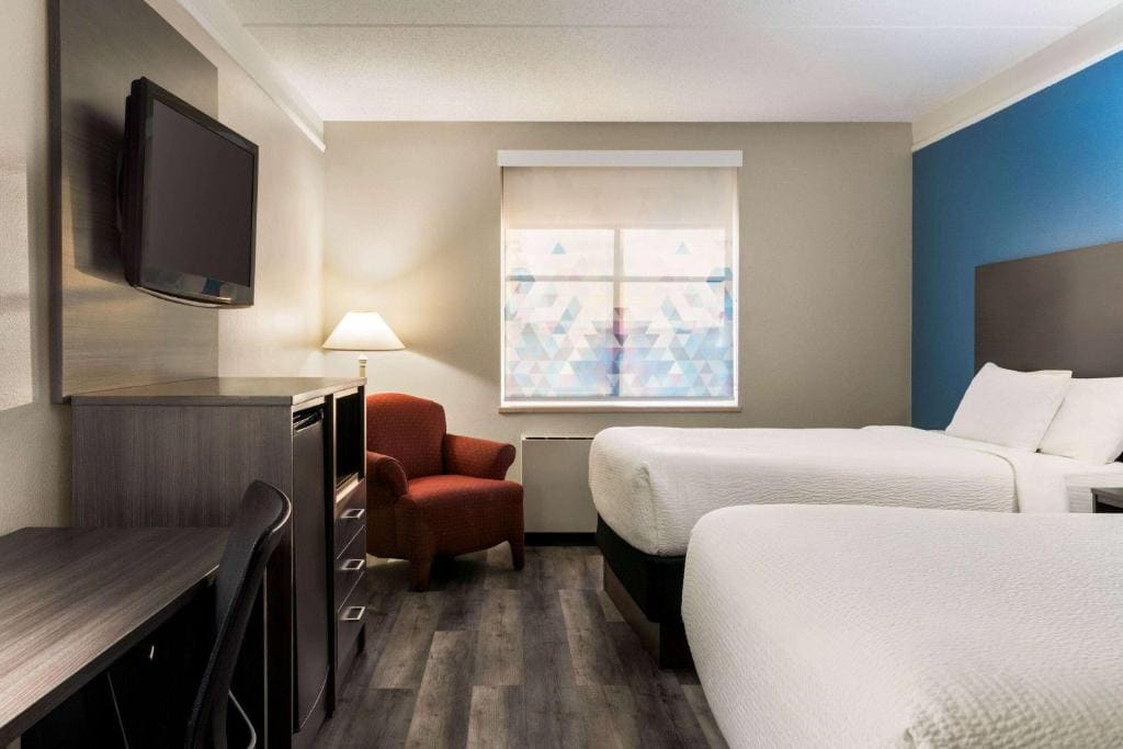 Double Room with Two Double Beds - Non-Smoking room - Image 1