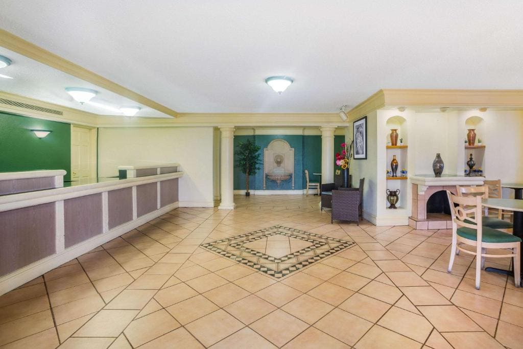 Double Room - Non-Smoking room - Image 3